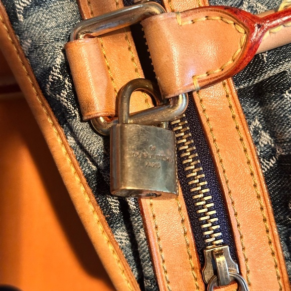 Denim Louis Vuitton Pre-Owned 2006 Cabas Raye GM tote bag - Picture 14 of 17